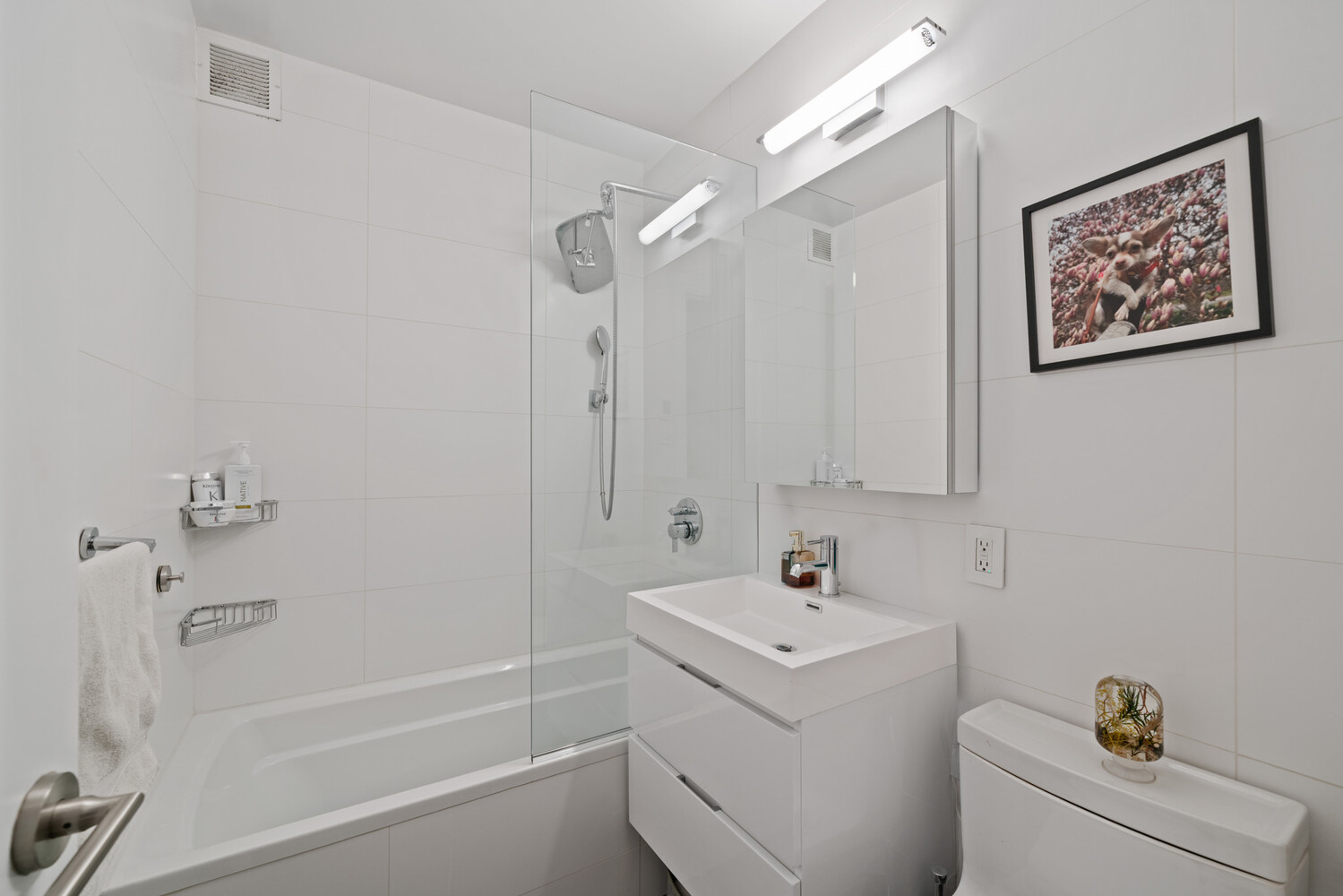 196 East 75th Street, Unit 3F Manhattan, NY 10021 - Photo 8 of 11