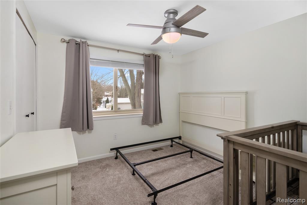 1659 Dennett Lane Rochester Hills, MI 48307 - Photo 24 of 49