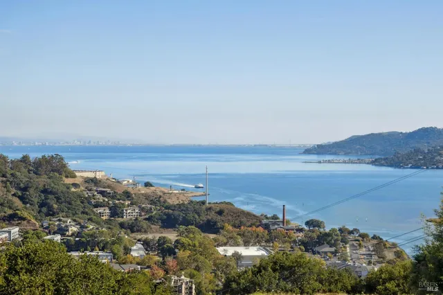 $1,995,000 | 19 Mliss Lane, San Rafael, CA 94901