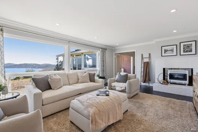 $1,995,000 | 19 Mliss Lane, San Rafael, CA 94901