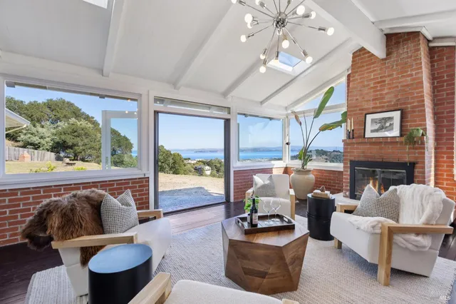 $1,995,000 | 19 Mliss Lane, San Rafael, CA 94901