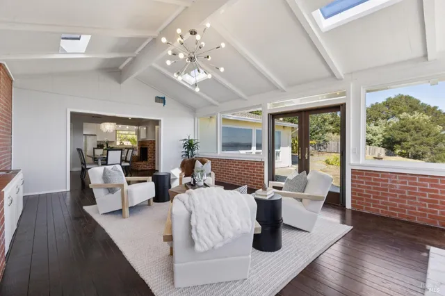 $1,995,000 | 19 Mliss Lane, San Rafael, CA 94901