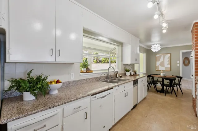 $1,995,000 | 19 Mliss Lane, San Rafael, CA 94901