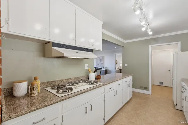 $1,995,000 | 19 Mliss Lane, San Rafael, CA 94901