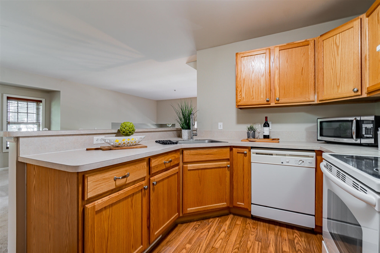 50147 Harding Street Canton, MI 48188 - Photo 12 of 24