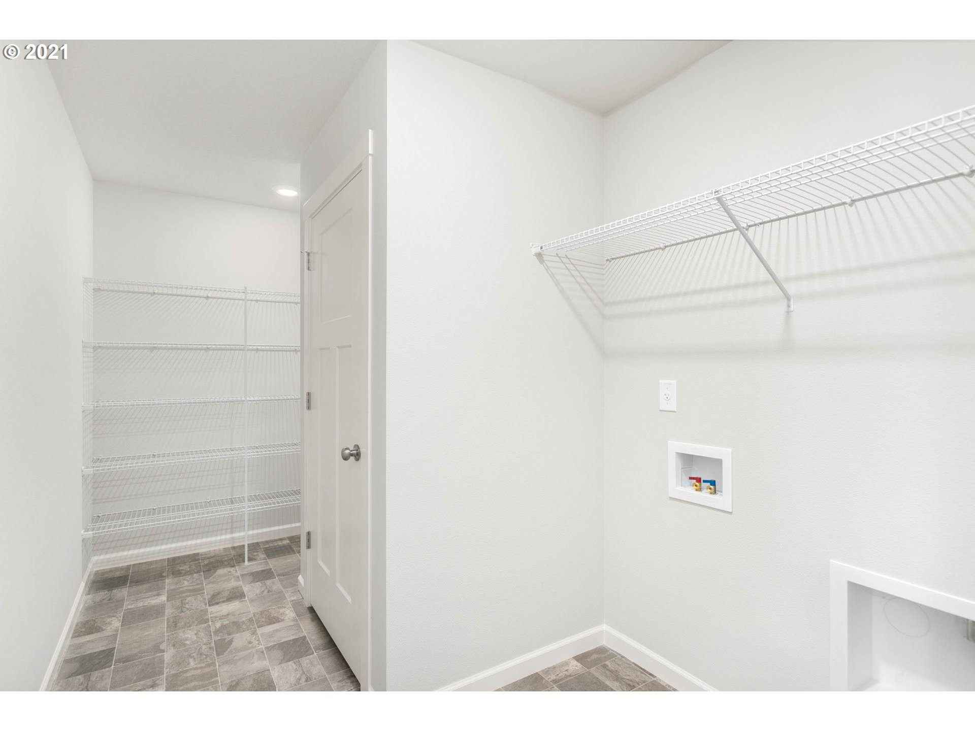 38467 Maple Street, Unit HS 11 Sandy, OR 97055 - Photo 4 of 7