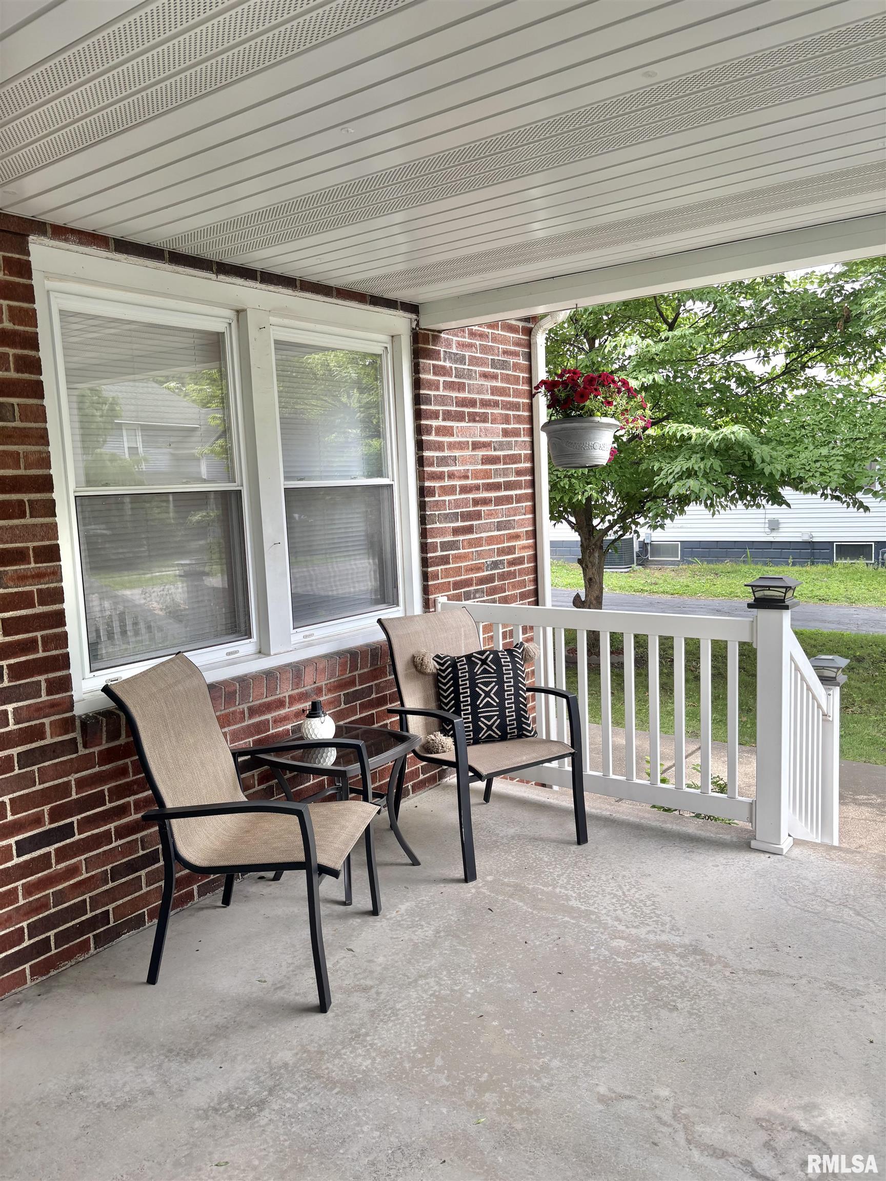 2014 North 9th Street Springfield, IL 62702 - Photo 7 of 83