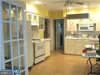 150 East Chelton Road Brookhaven, PA 19015 - Photo 5 of 12 Kitchen