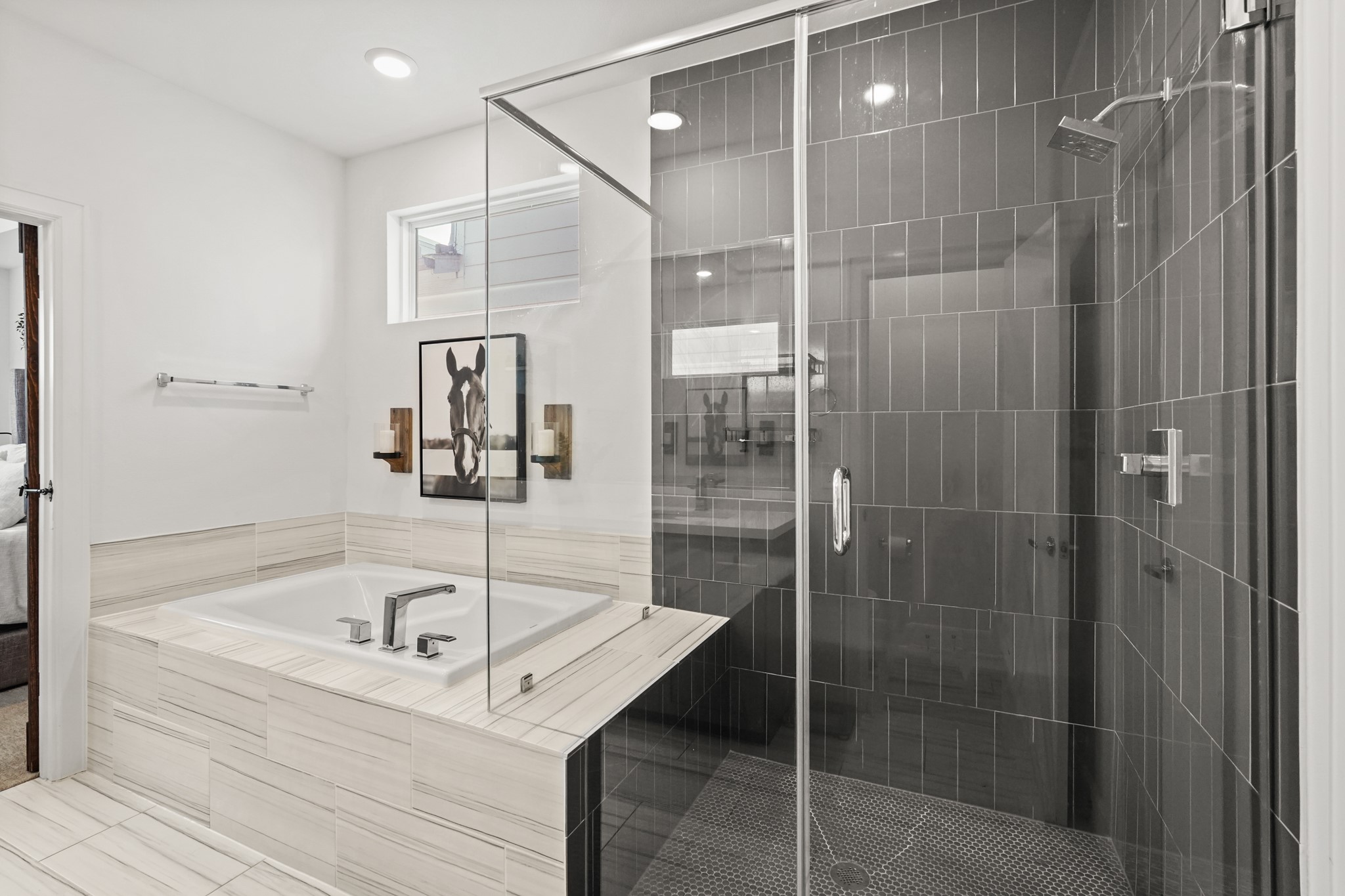 1739 Eado Point Lane Houston, TX 77003 - Photo 21 of 36 Primary bathroom. *Photos taken prior to current tenants*