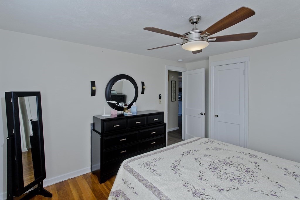132 Pilgrim Road Springfield, MA 01118 - Photo 19 of 42