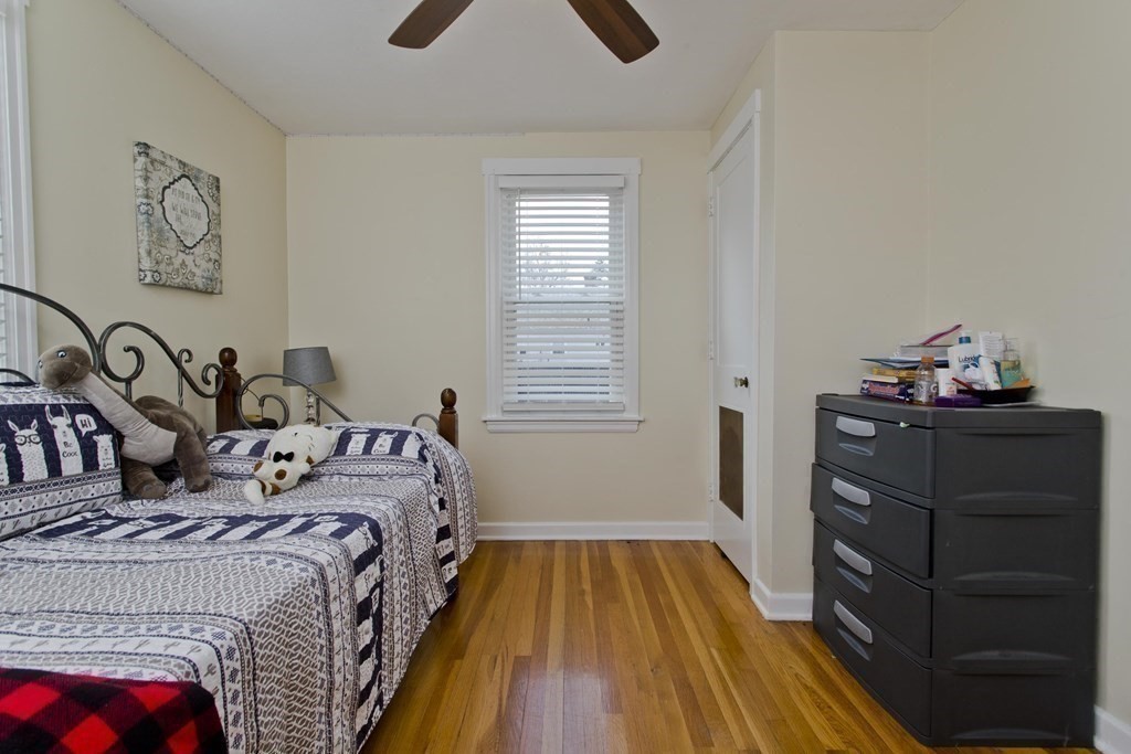 132 Pilgrim Road Springfield, MA 01118 - Photo 21 of 42