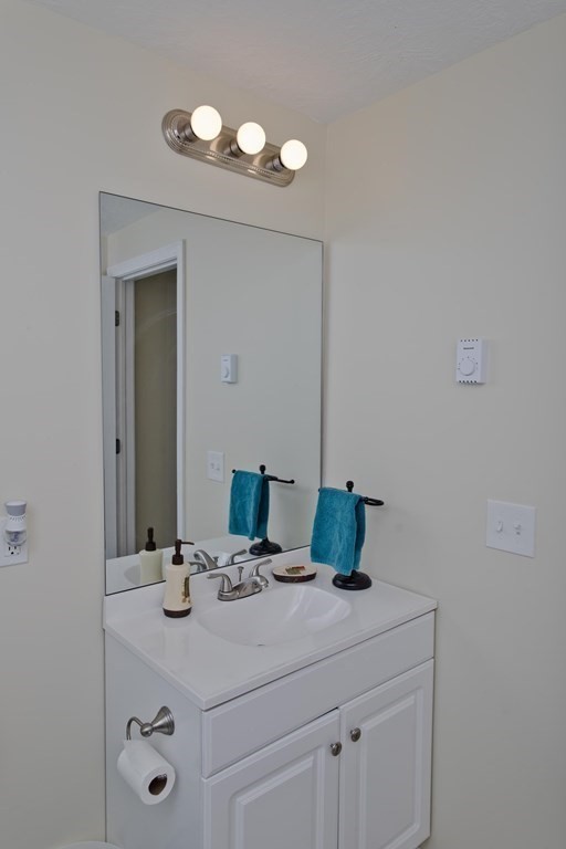 132 Pilgrim Road Springfield, MA 01118 - Photo 24 of 42
