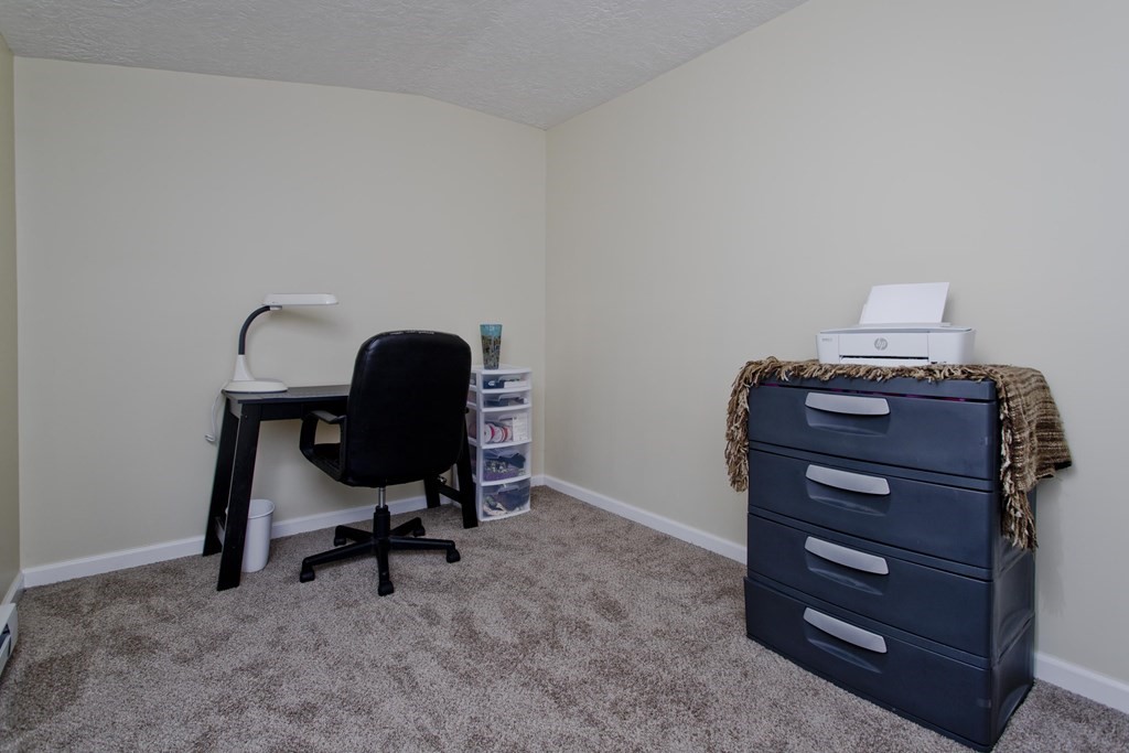 132 Pilgrim Road Springfield, MA 01118 - Photo 25 of 42
