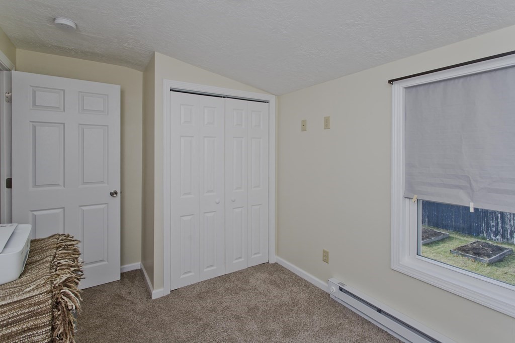 132 Pilgrim Road Springfield, MA 01118 - Photo 26 of 42