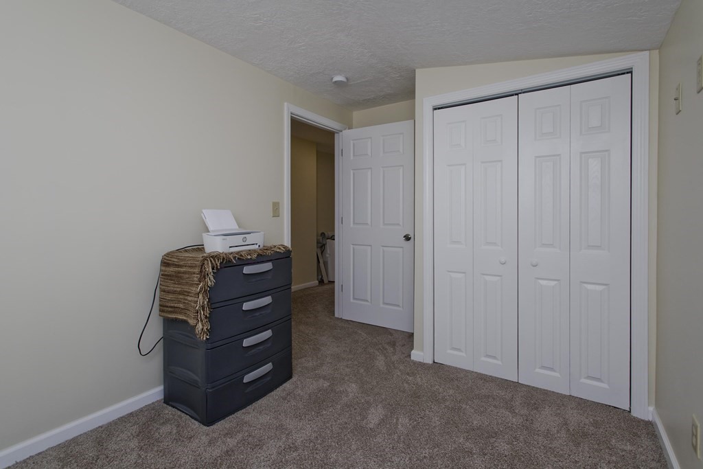 132 Pilgrim Road Springfield, MA 01118 - Photo 27 of 42