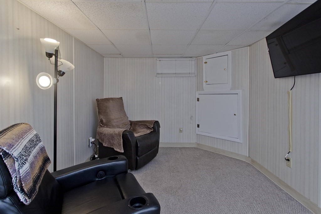 132 Pilgrim Road Springfield, MA 01118 - Photo 31 of 42