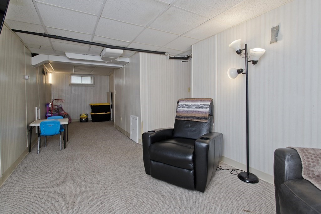 132 Pilgrim Road Springfield, MA 01118 - Photo 32 of 42