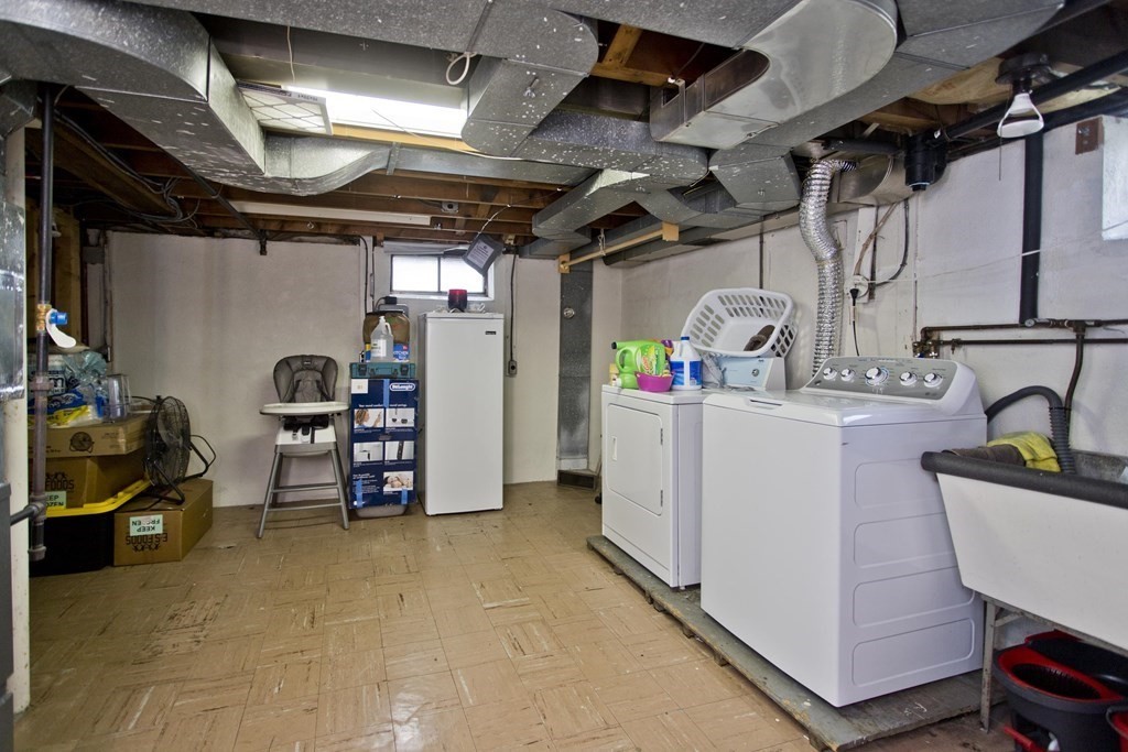132 Pilgrim Road Springfield, MA 01118 - Photo 34 of 42