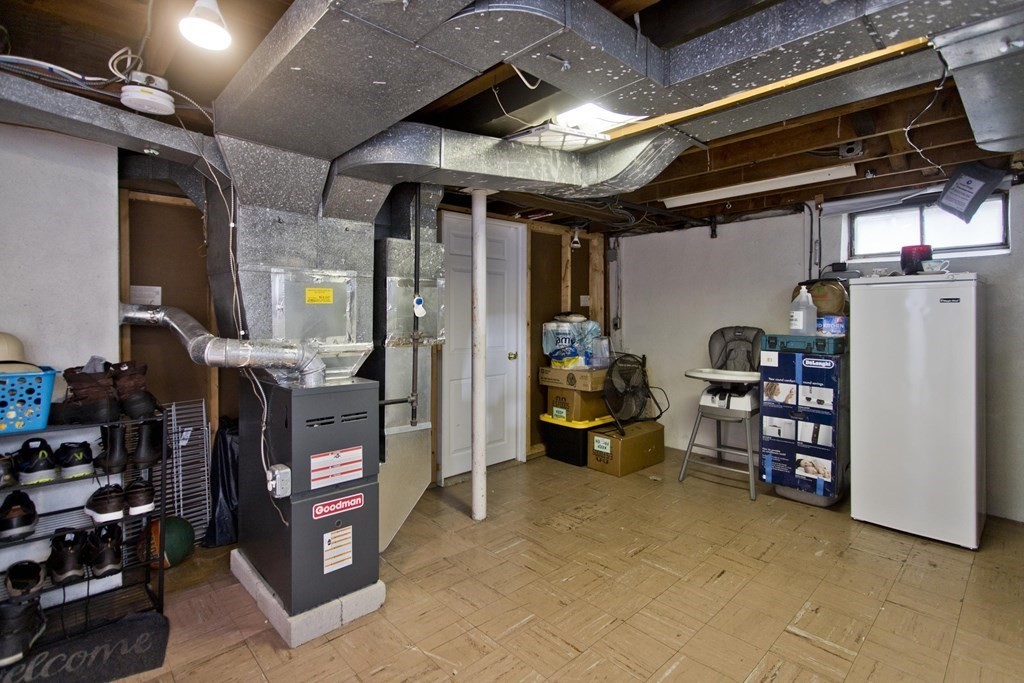 132 Pilgrim Road Springfield, MA 01118 - Photo 35 of 42