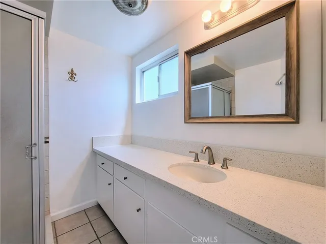 $2,995 | 333 Junipero Avenue, Unit 2H, Long Beach, CA 90814
