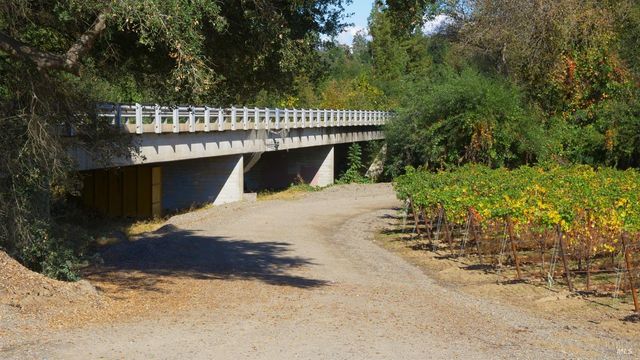 $2,495,000 | 8983 West Dry Creek Road, Healdsburg, CA 95448