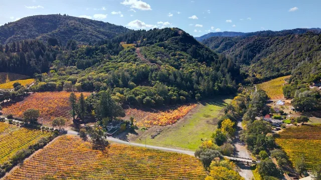$2,495,000 | 8983 West Dry Creek Road, Healdsburg, CA 95448