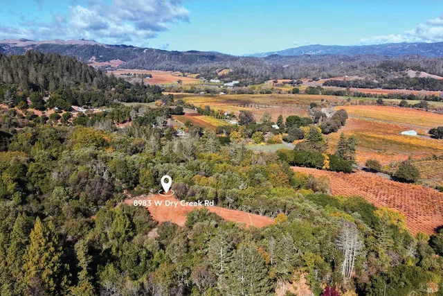 $2,495,000 | 8983 West Dry Creek Road, Healdsburg, CA 95448