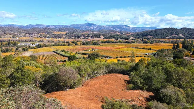 $2,495,000 | 8983 West Dry Creek Road, Healdsburg, CA 95448