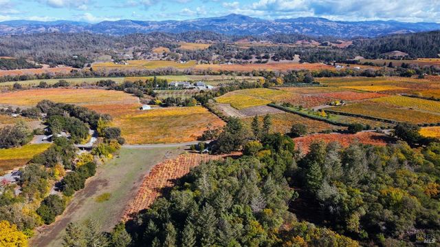 $2,495,000 | 8983 West Dry Creek Road, Healdsburg, CA 95448