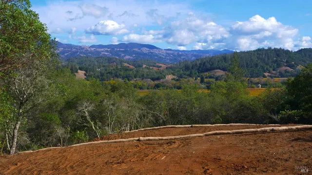 $2,495,000 | 8983 West Dry Creek Road, Healdsburg, CA 95448