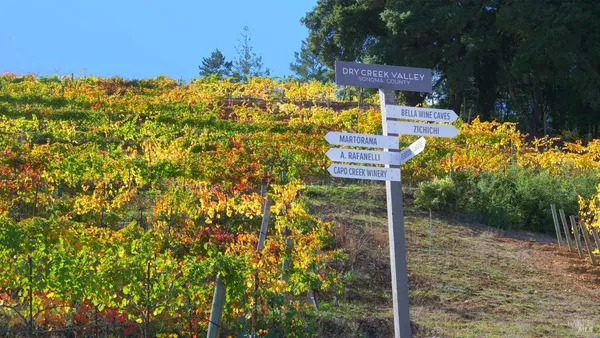 $1,995,000 | 8983 West Dry Creek Road, Healdsburg, CA 95448