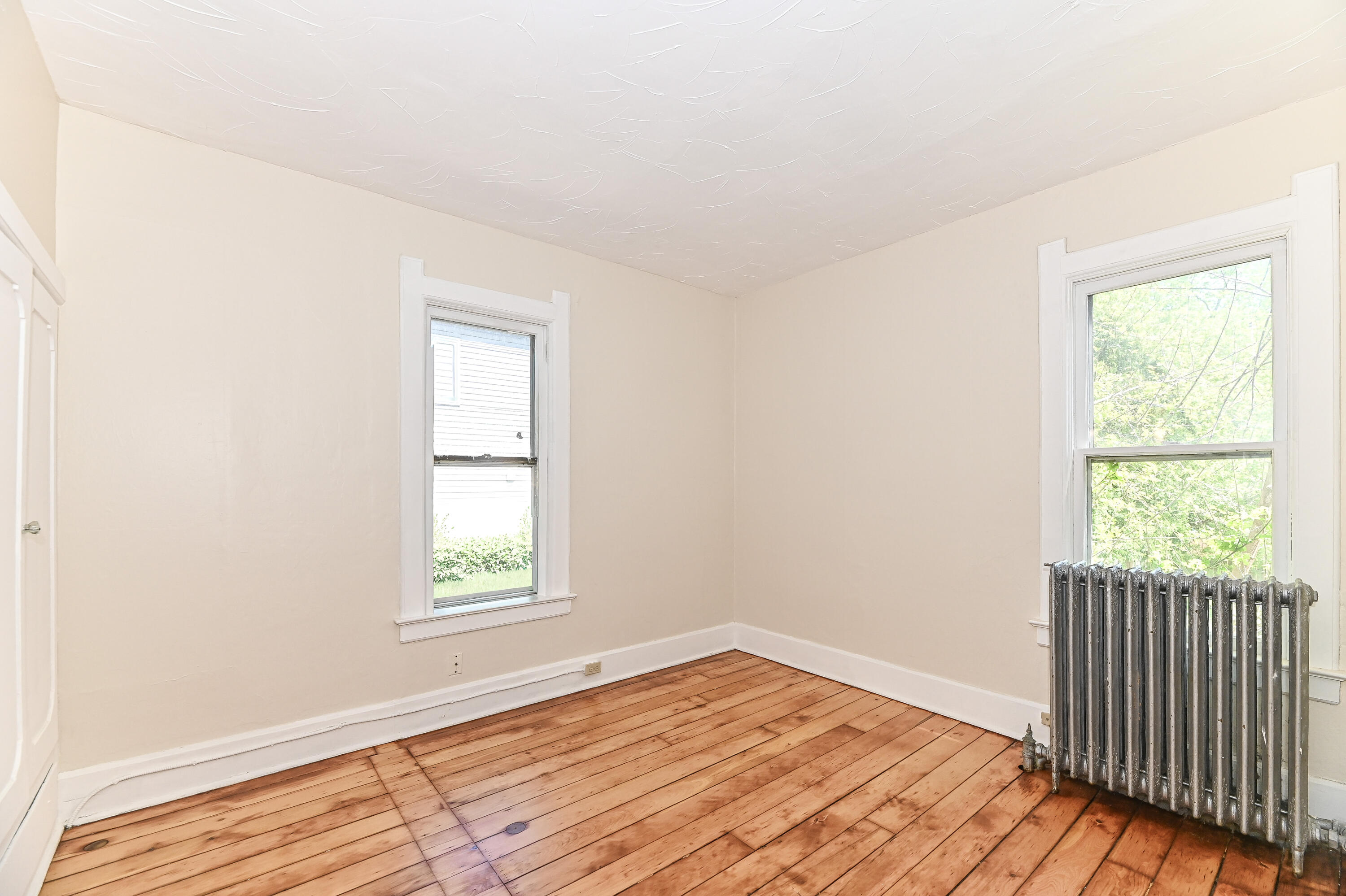 3270 South 92nd Street Milwaukee, WI 53227 - Photo 11 of 30 BR