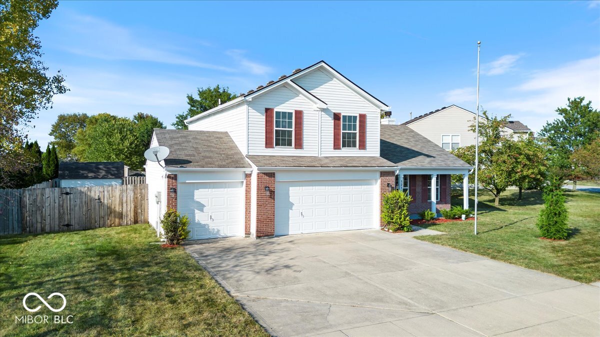 1215 Summer Ridge Lane Brownsburg, IN 46112 - Photo 3 of 42 Gallery Image 3