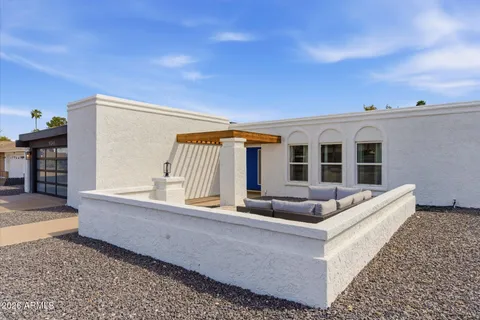 $885,000 | 10245 North 34th Place, Phoenix, AZ 85028