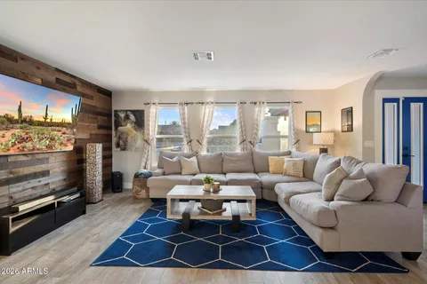 $885,000 | 10245 North 34th Place, Phoenix, AZ 85028