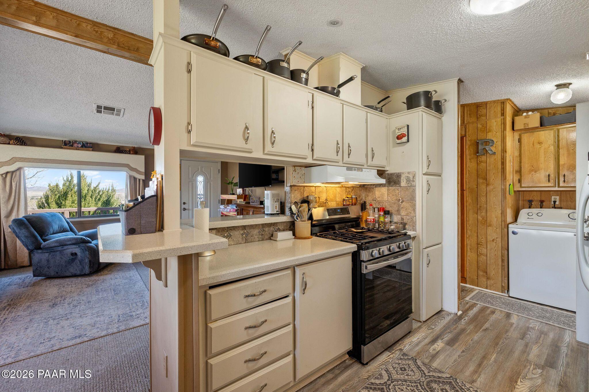 10194 East Durham Road Dewey, AZ 86327 - Photo 16 of 47 Kitchen