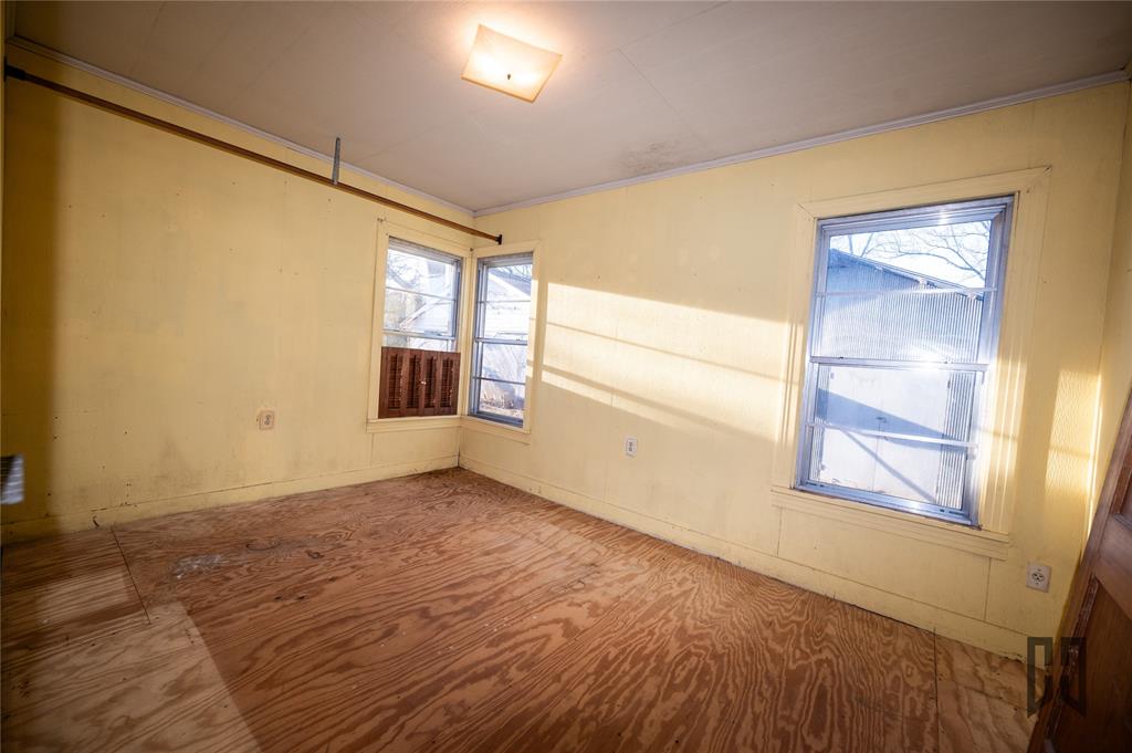 3209 Highway 2 Alternate Haynesville, LA 71038 - Photo 11 of 15 a view of an empty room and window