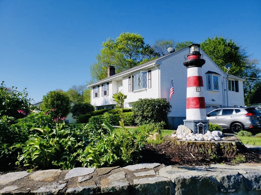 10 Harding Street Milford, MA 01757 - Photo 4 of 31 Gallery Image 4