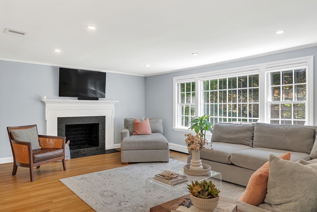 19 Marked Tree Road Needham, MA 02492 - Photo 9 of 30