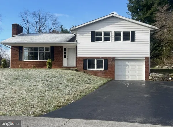 $367,500 | 19119 Woodhaven Drive, Hagerstown, MD 21742