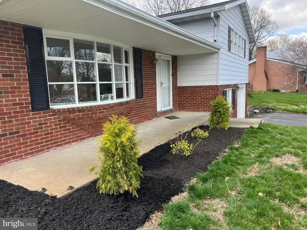 $362,500 | 19119 Woodhaven Drive, Hagerstown, MD 21742