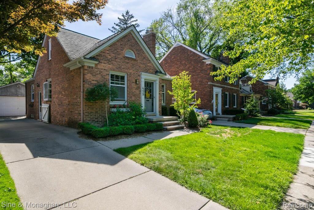 459 Touraine Road Grosse Pointe Farms, MI 48236 - Photo 2 of 28