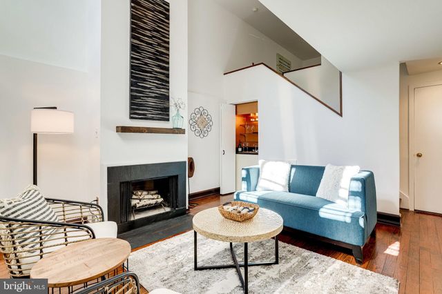 $1,010,000 | 326 North Columbus Street, Alexandria, VA 22314