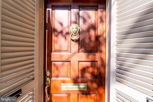 $1,010,000 | 326 North Columbus Street, Alexandria, VA 22314