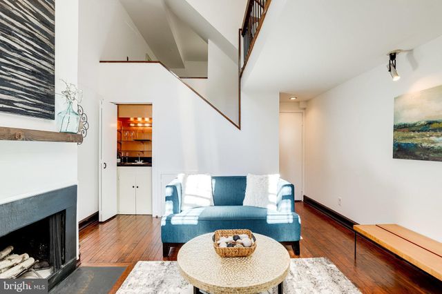 $1,010,000 | 326 North Columbus Street, Alexandria, VA 22314