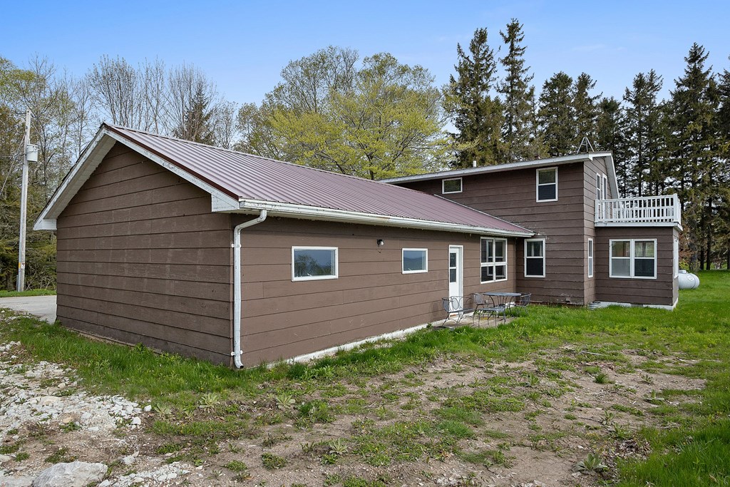 2890 North Lakeshore Road Kewaunee, WI 54216 - Photo 34 of 39