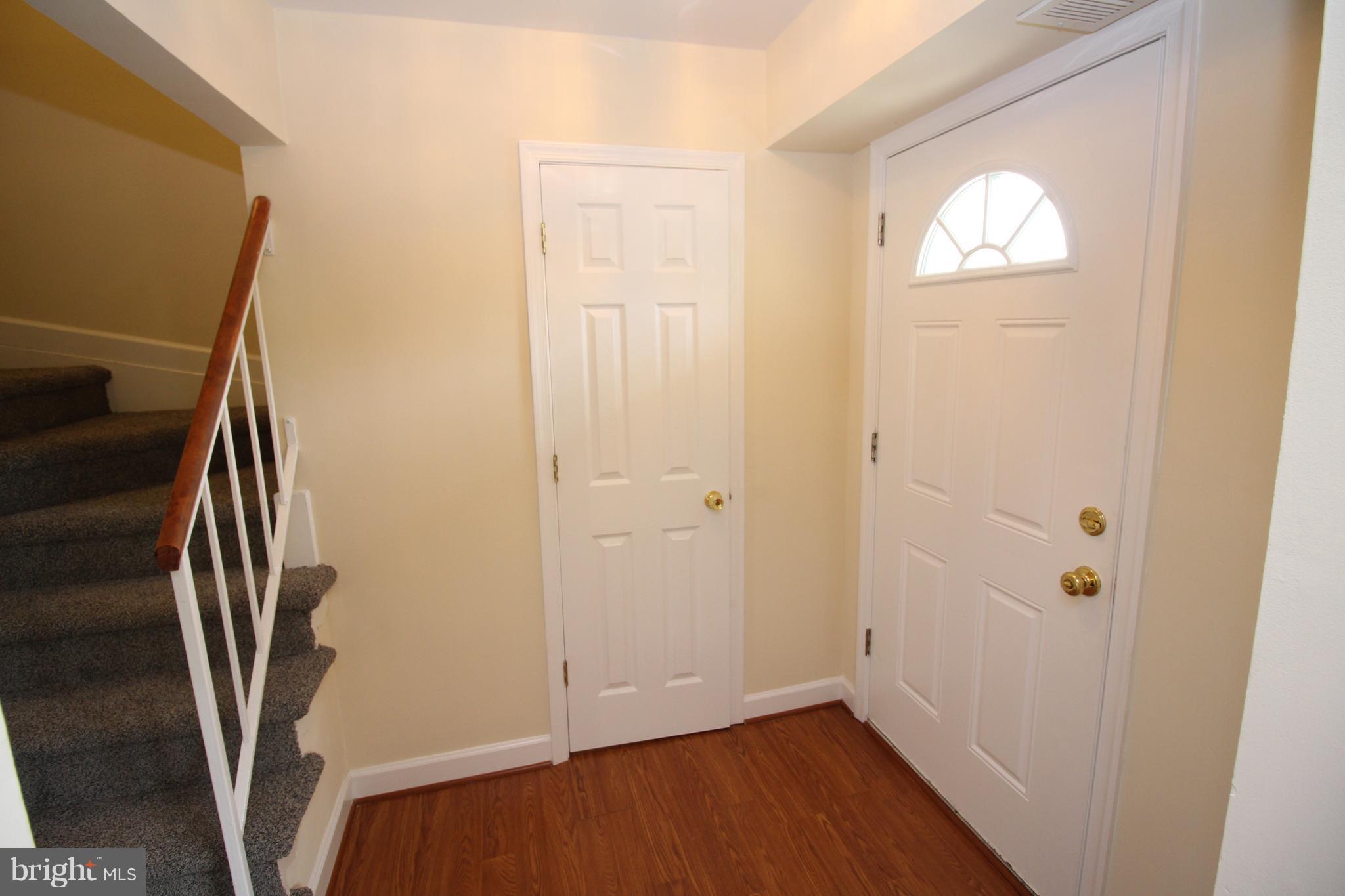 17446 Hoskinson Road Poolesville, MD 20837 - Photo 2 of 22 Interior (General)
