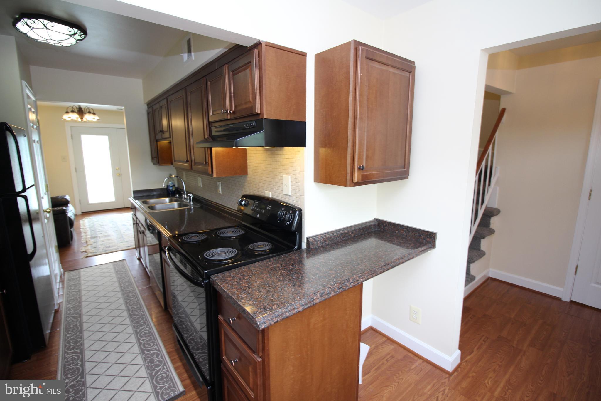 17446 Hoskinson Road Poolesville, MD 20837 - Photo 5 of 22 Kitchen