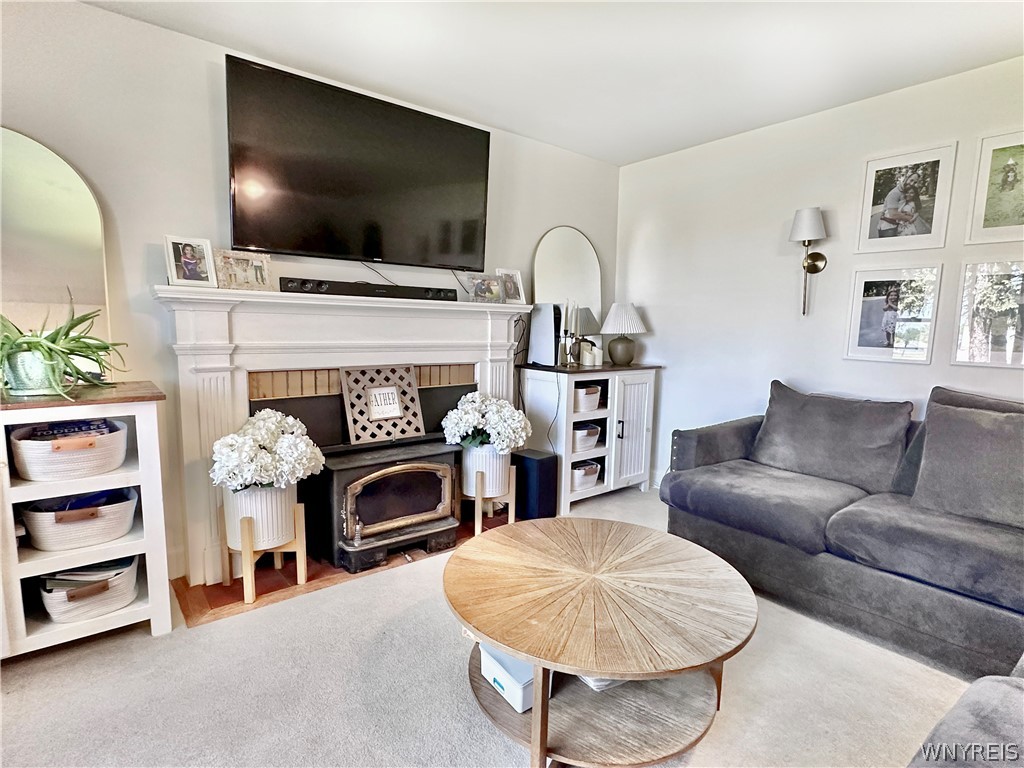 2255 Berg Road West Seneca, NY 14224 - Photo 13 of 41 Living room