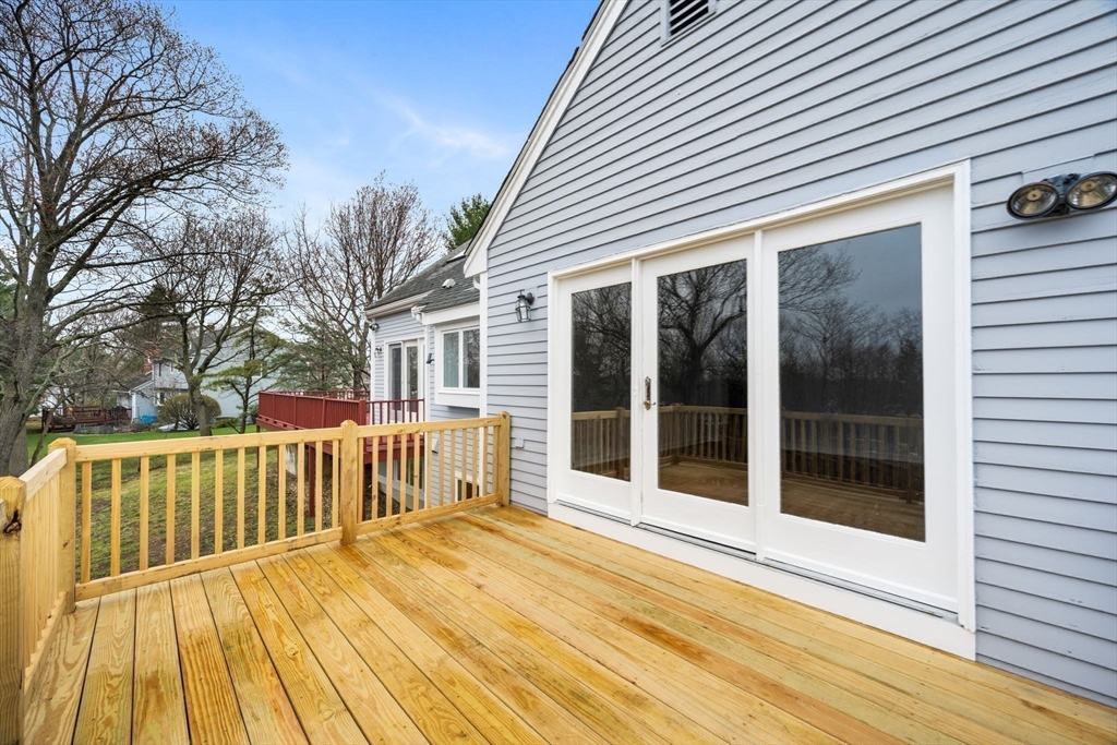 20 Blacksmith Way Saugus, MA 01906 - Photo 15 of 41